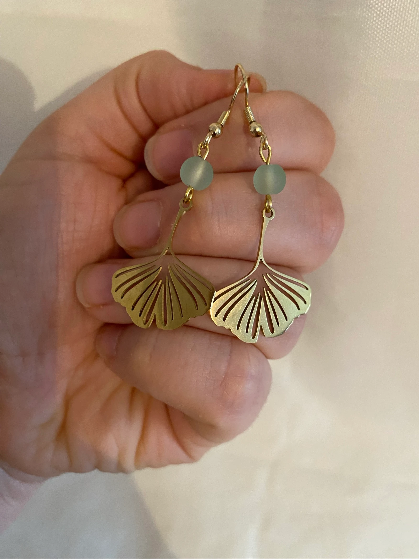 Brincos de orelha pequena Gingko efeito espelho dourado – photo 4
